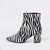 River Island Bottines à Imprimé Zèbre Noires Avec Bout Pointu Et Talon Carré