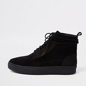 River Island Chukkas En Daim Noires à Lanière Enveloppante